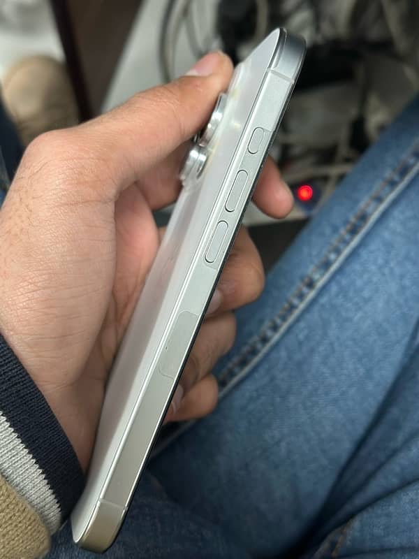 iphone 16 pro 128GB 5