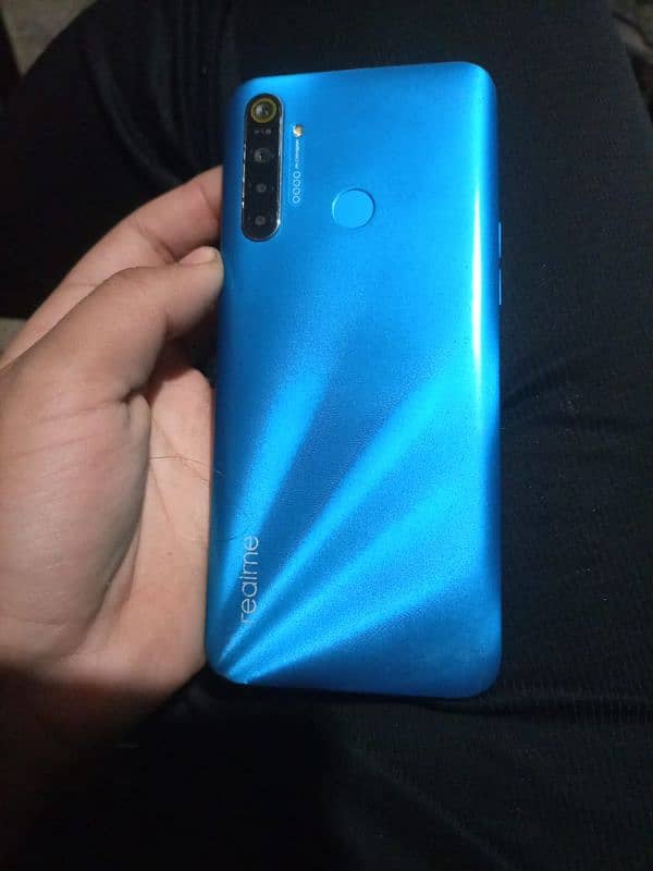 realme 5i 0