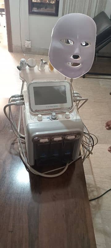 Hydra Facial machine 3