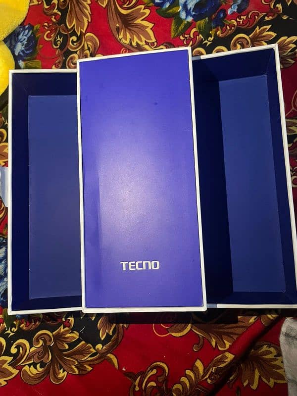 Tenco Spark 30 Pro 8/128 GB 5