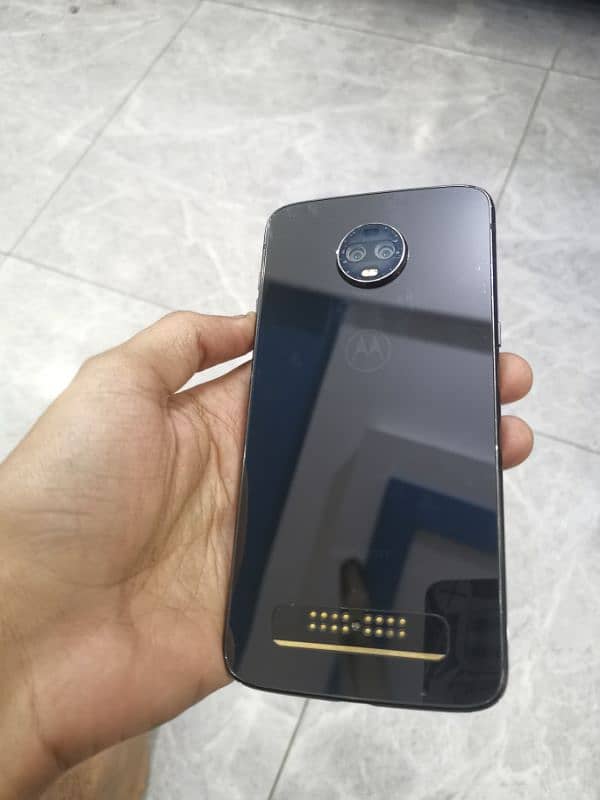 Motorola Moto z3 in very good condition 4gb 64gb Pta aprove single sim 10