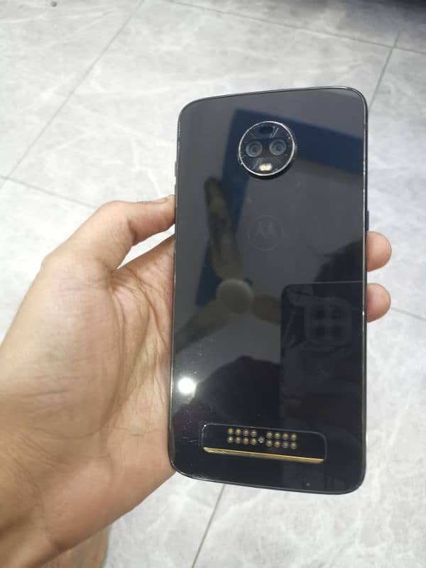 Motorola Moto z3 in very good condition 4gb 64gb Pta aprove single sim 12