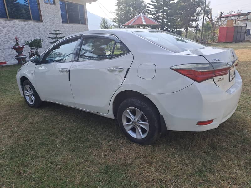 Toyota Corolla GLI 2015 Automatic 1.3 3