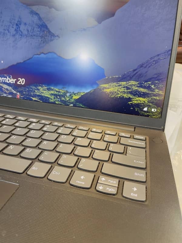 Lenovo V14 G3 9