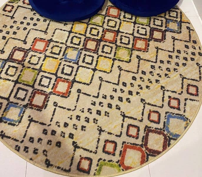 Center Round Rug for Sale 0