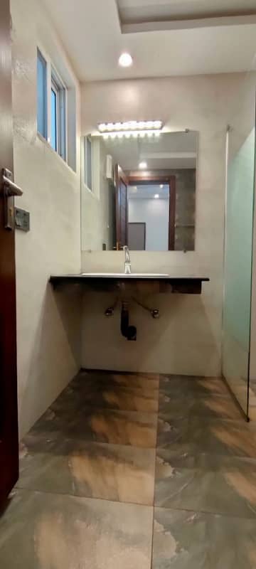 10 Marla Upper Portion Available For Rent In Ghulbahar Block Bahria Town Lahore 4