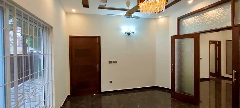 10 Marla Upper Portion Available For Rent In Ghulbahar Block Bahria Town Lahore 7