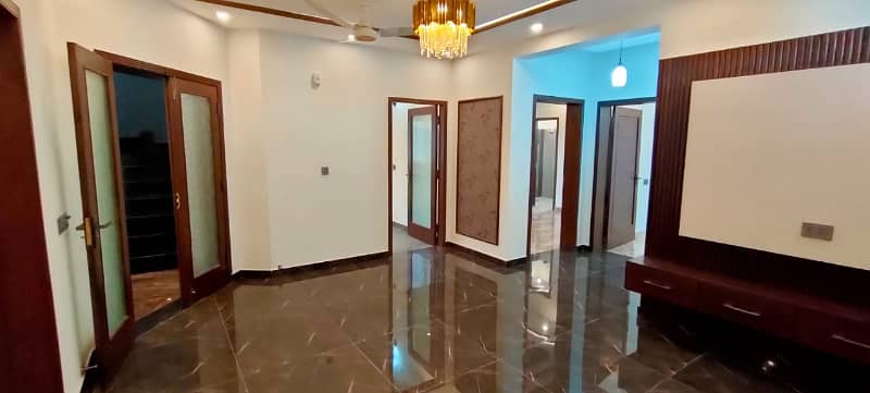 10 Marla Upper Portion Available For Rent In Ghulbahar Block Bahria Town Lahore 11