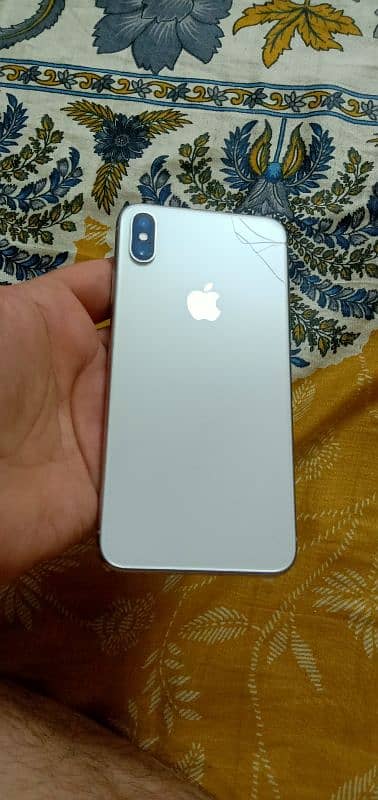 Iphone XS Max 256gb Factory Unlock heath 79 only phone Cable 1