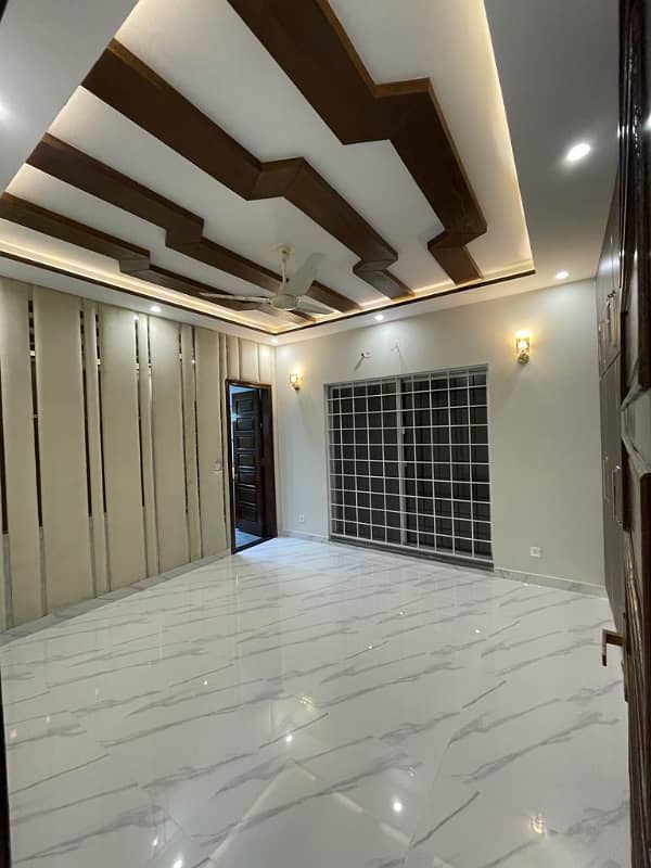 10 Marla House For Rent Available Janiper Block Bahria Town Lahore 10