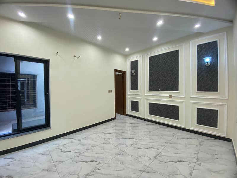 5 Marla brand new moern elevation house for sale royal orchard multan 14