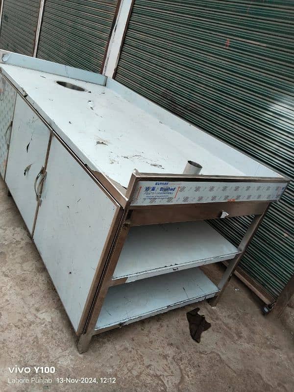 Working Table New Available/Counter/hotplate/fryer/pizza oven/grill 2