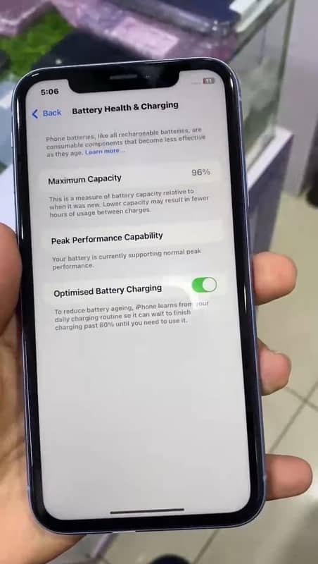 iPhone XR pta approved in Apple warranty 1