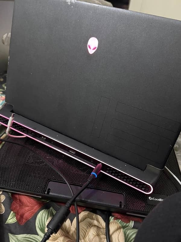 Alienware m15 r7 2