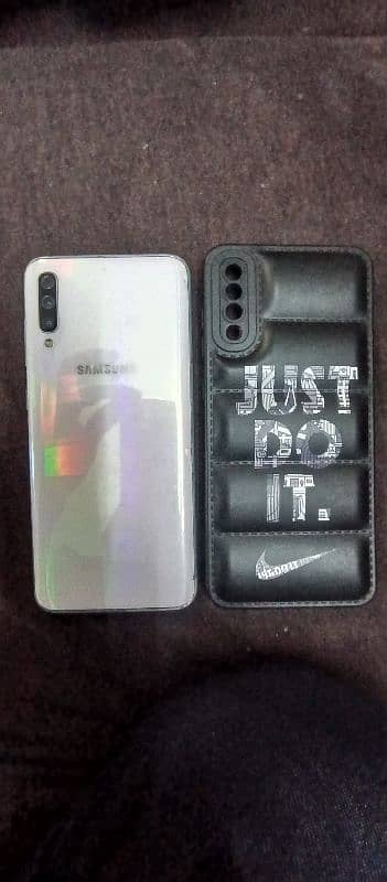 Samsung Galaxy A70 Good Condition 1