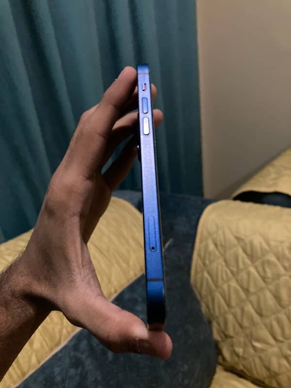 iPhone 12 Non PTA 6