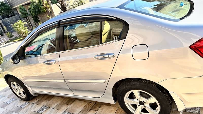 Honda City IVTEC 2017 november new beige interior 14