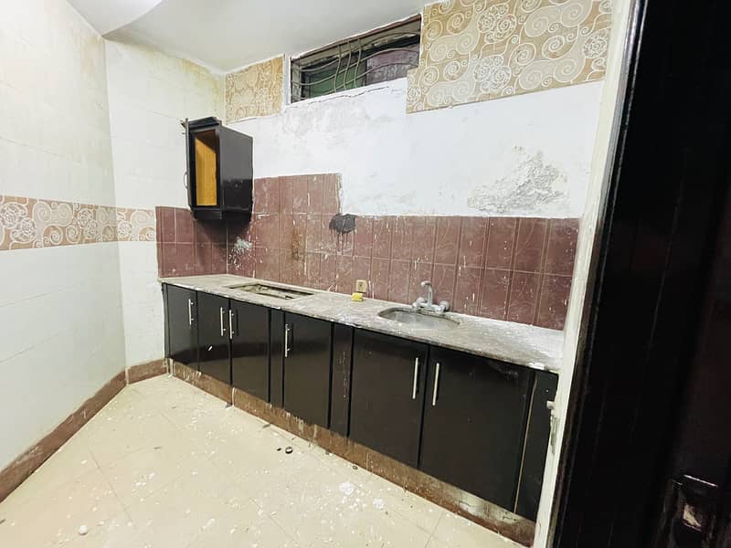 Flat For Rent Near expo center Johar Town 3