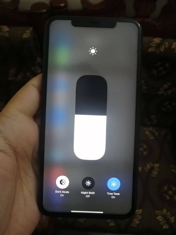 Iphone 11 pro max 256gb sim working 2