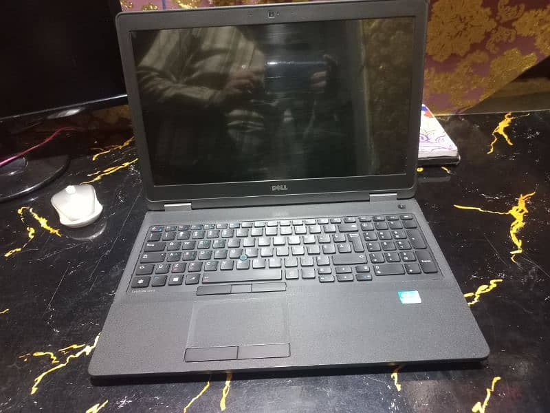 Dell Latitude E5570 128GB SSD + NORMAL HDD 500GB 1