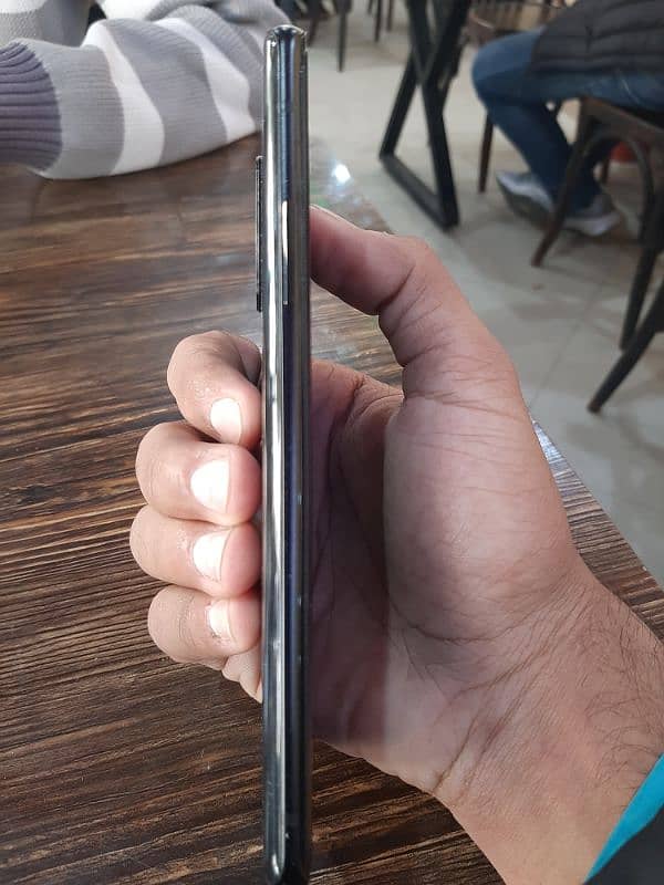 one plus 8 ,10/10 condition 5