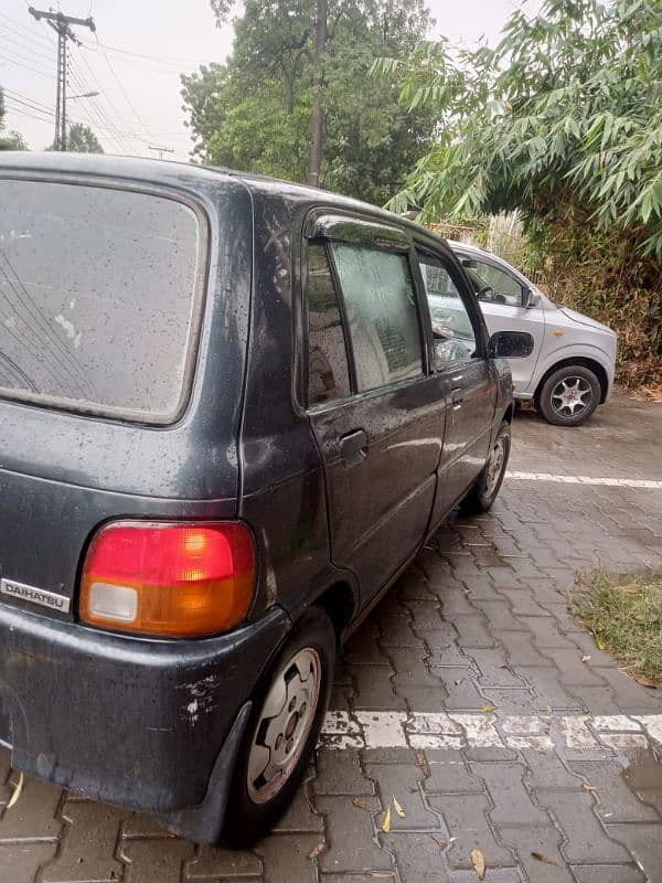 Daihatsu Cuore 2004 3