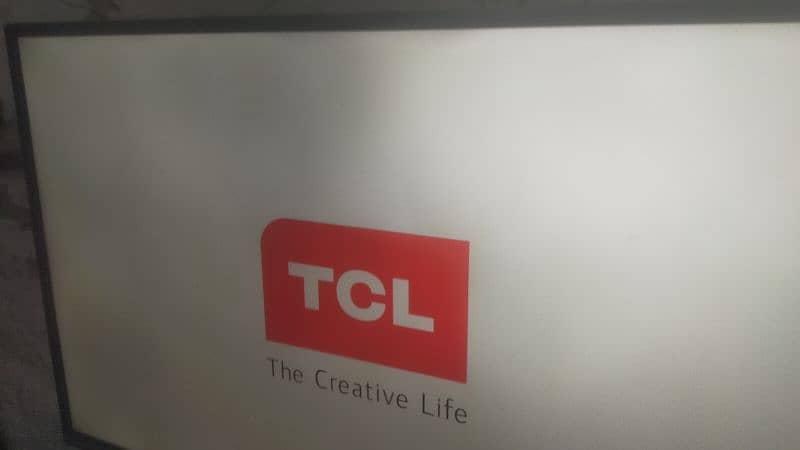 TCL Android LED 40 " 03075620667 1