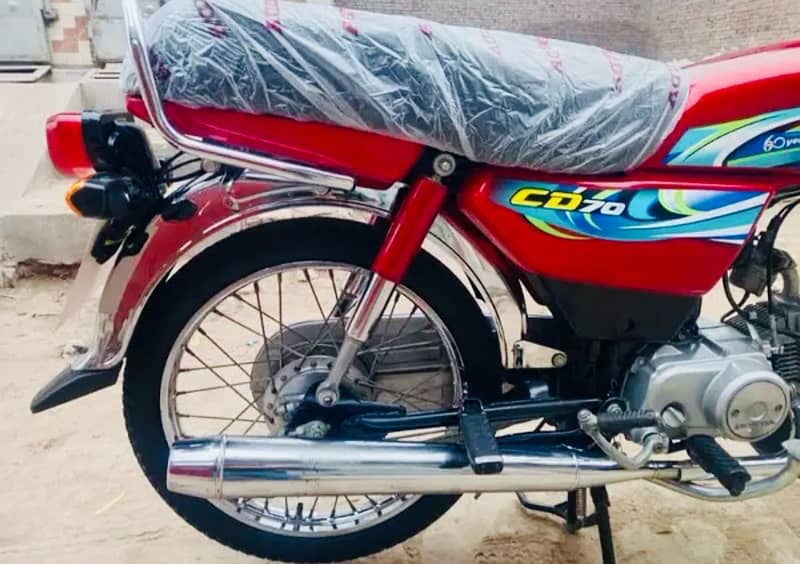 Honda Cd70model 2024 special red edition Hyderabad number 8