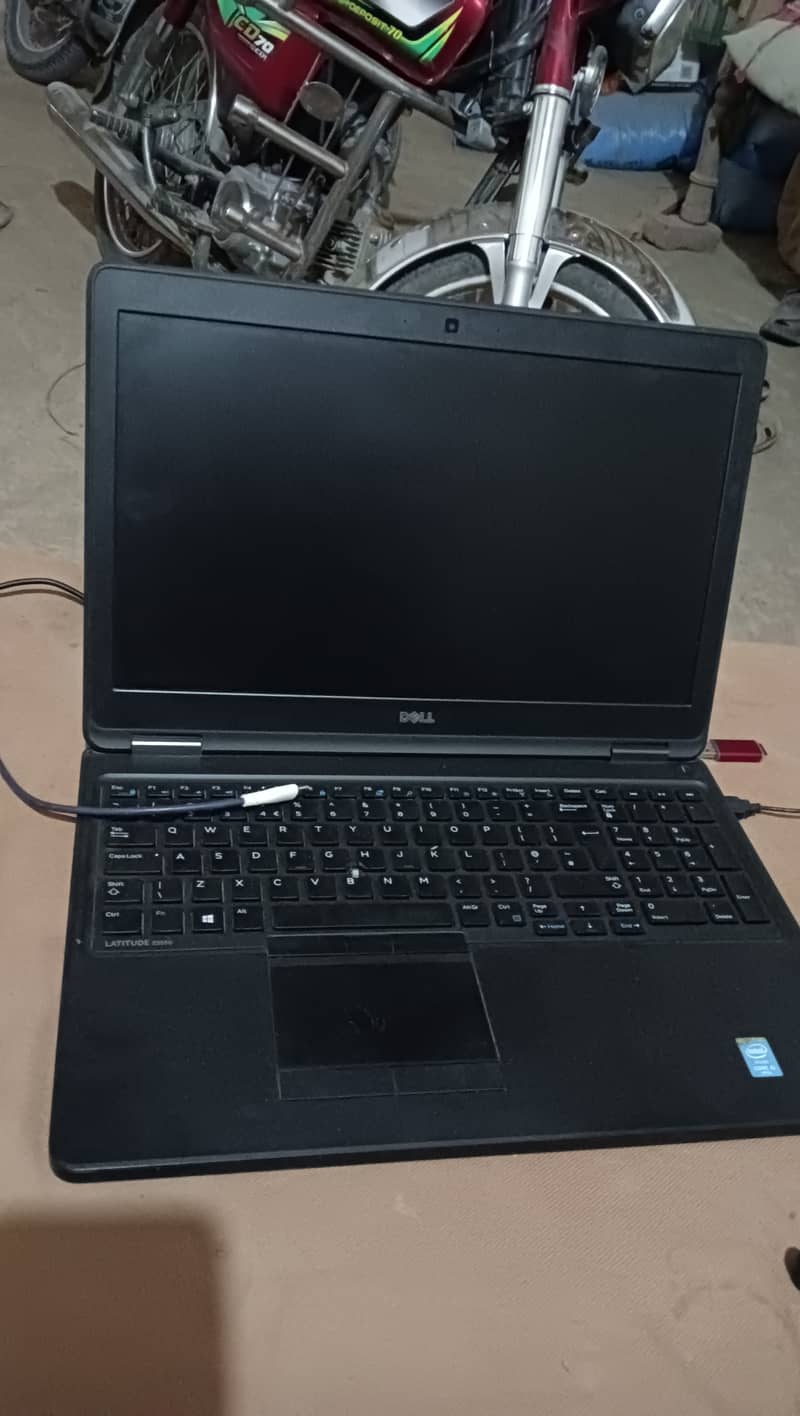 Dell core i5 8 256 0