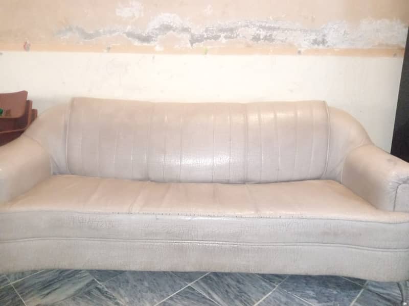 Sofa for sale 0