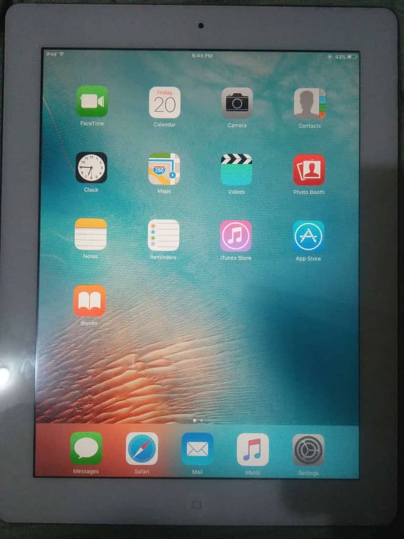 Apple I Pad 2 ( Dubai Imported ) 16 GB with Charging Cable 3