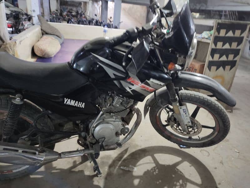 YBR 125G 2