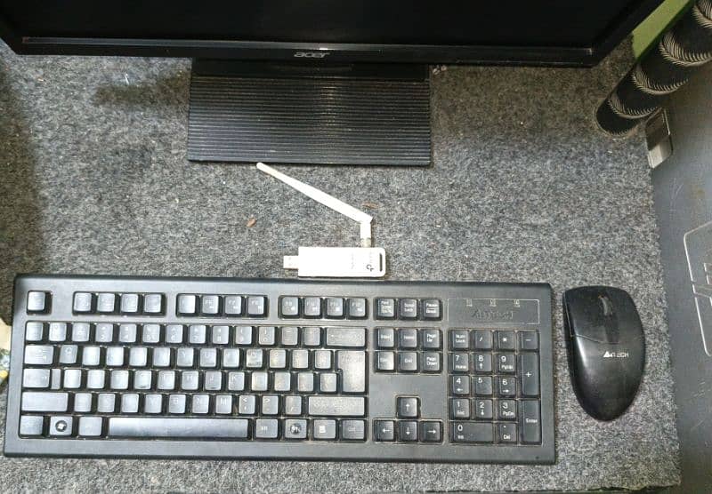 HP Z400 With Full Setup 6