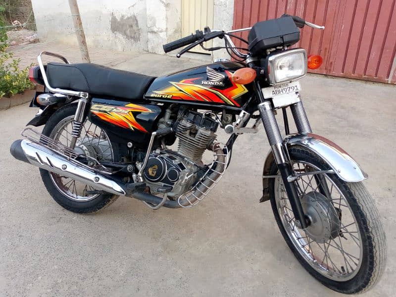 Honda CG 125 20 model for sale condition 10by8.5 3