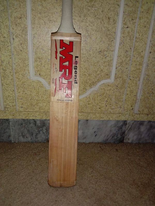 Grade A cricket bat 0