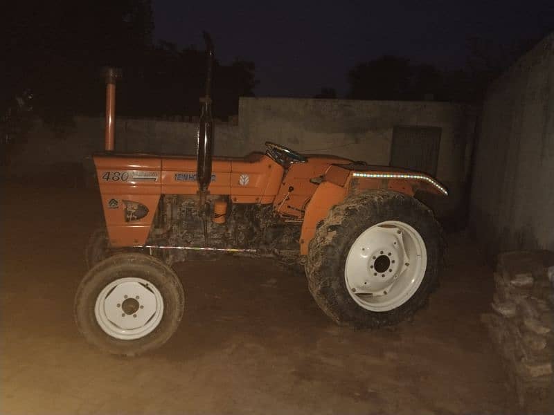 New Holland Tractor 480 Model 2008 0