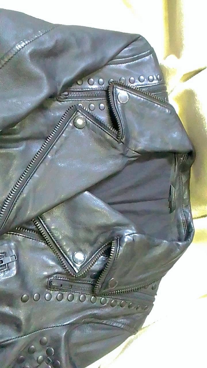 Stylish Pure black leather jacket 4