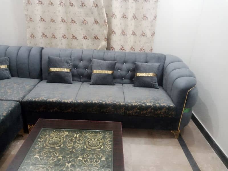 7 seater sofa 0