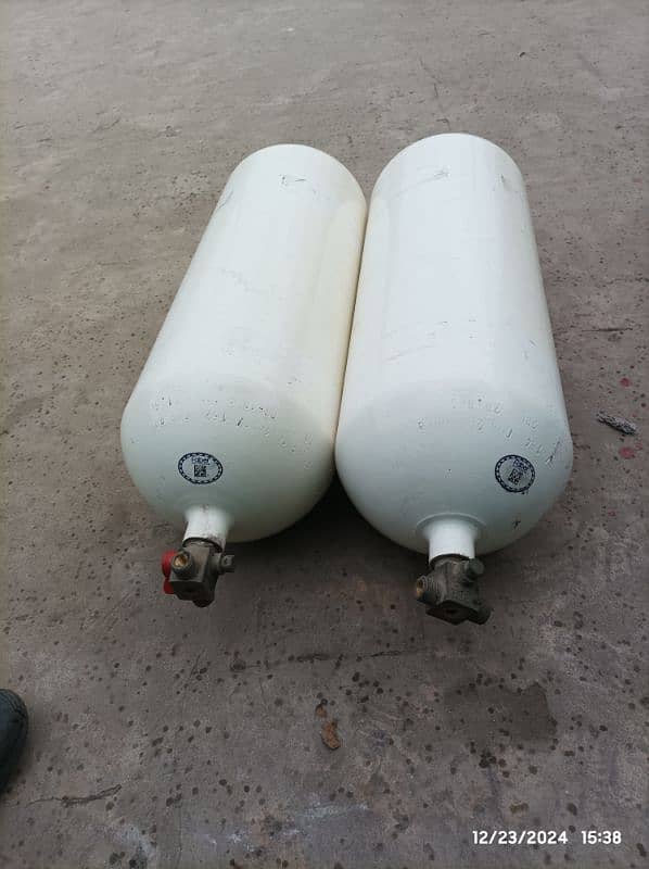 CNG Cylinders and kit genuine 2