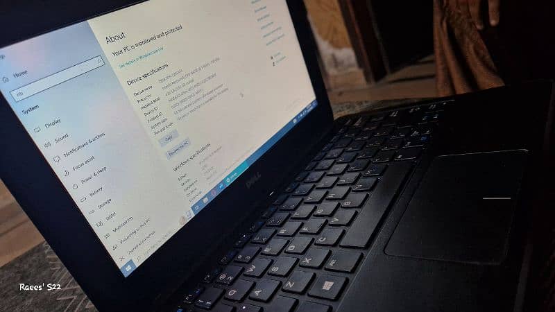 Dell Latitude 3180 1