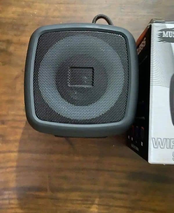 WIRELESS BLUETOOTH SPEAKER 1