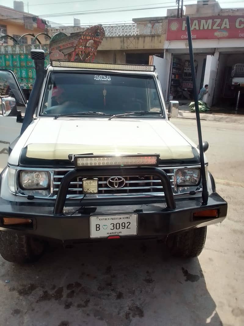 Toyota Land Cruiser 1991 Others 4