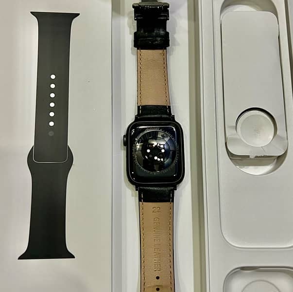 Apple Watch Series 6 44mm 3