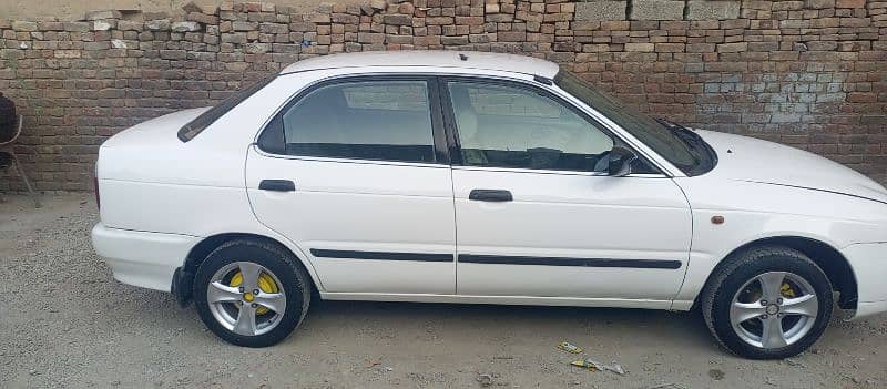 Suzuki Baleno 2004 1