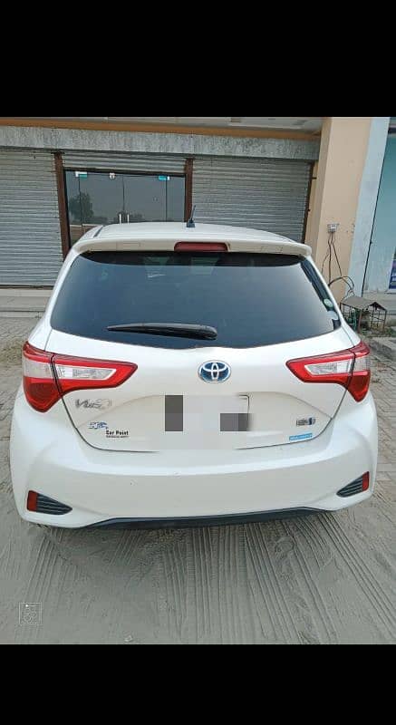 Toyota Vitz hybrid 2017 model 2021 registr 1