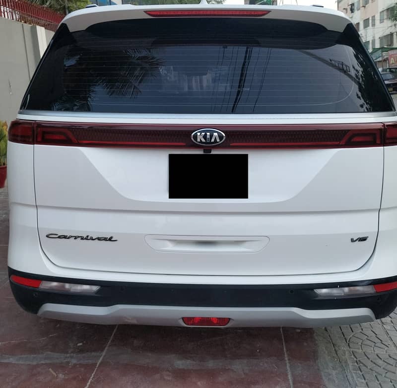 Kia Carnival 2022 Limited Edition 4