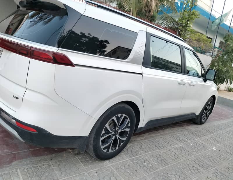 Kia Carnival 2022 Limited Edition 5