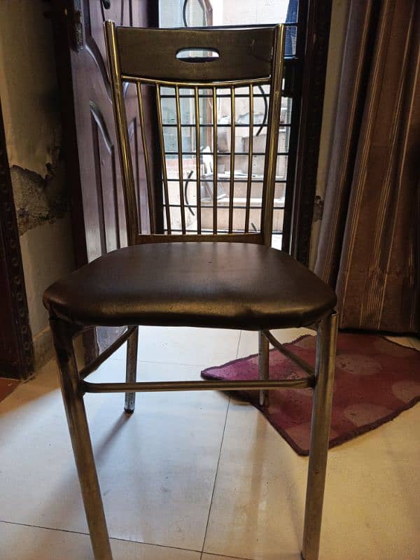 6 Seater Table with Glass top 0