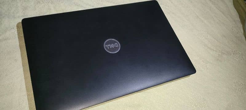 Dell Latitude core i7 8 generation 1