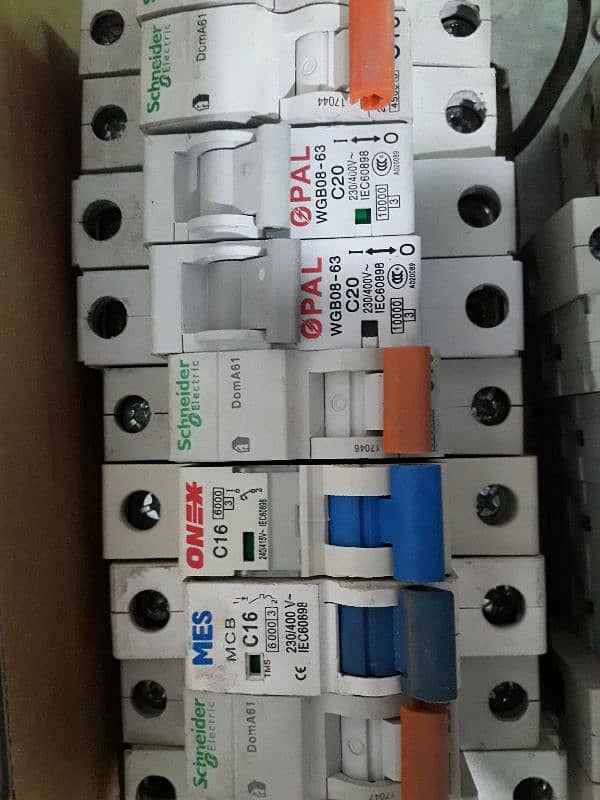 circuit breakers mix 33pcs 1